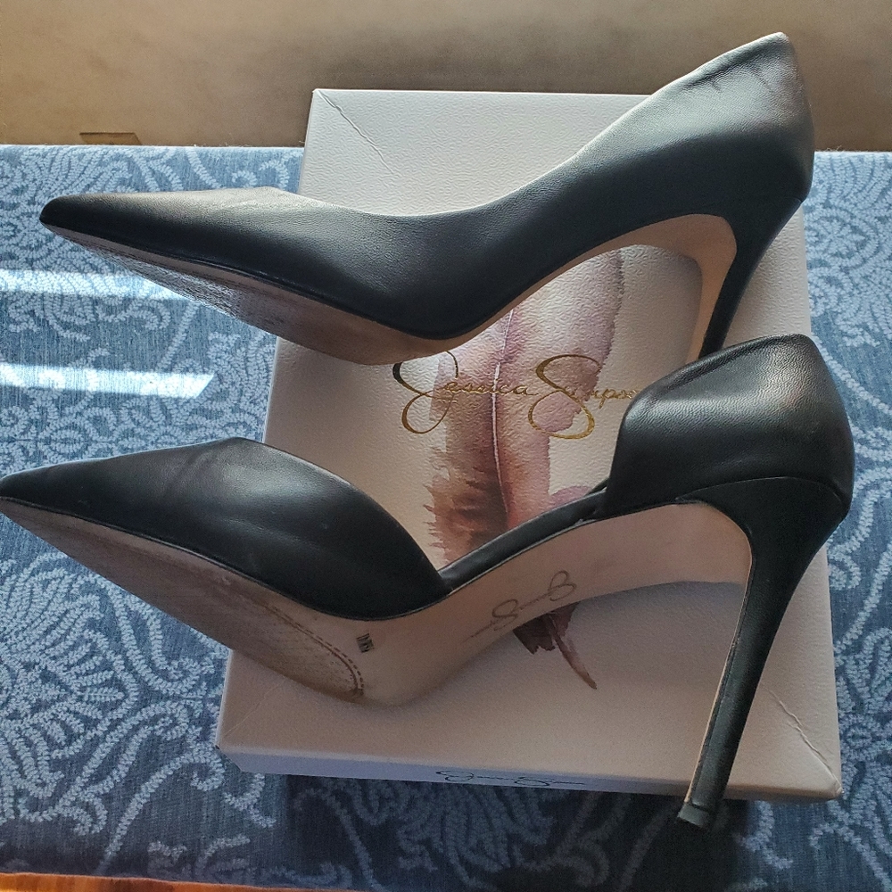 From Jessica Simpson, the Prizma Leather d'Orsay Pumps feature:Leather upper